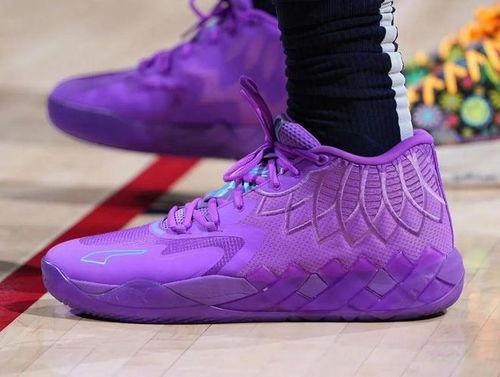 球鞋最新配色爆料视频讲解,潮流来袭！揭秘球鞋最新配色爆料视频亮点  第3张